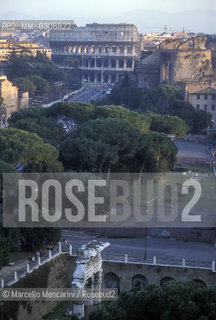 Rome, Coliseum and Via dei Fori imperiali / Roma, Colosseo e via dei Fori imperiali - ©Marcello Mencarini/Rosebud2