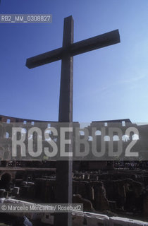 Rome, Cross in the Coliseum / Roma, Croce allinterno del Colosseo - ©Marcello Mencarini/Rosebud2