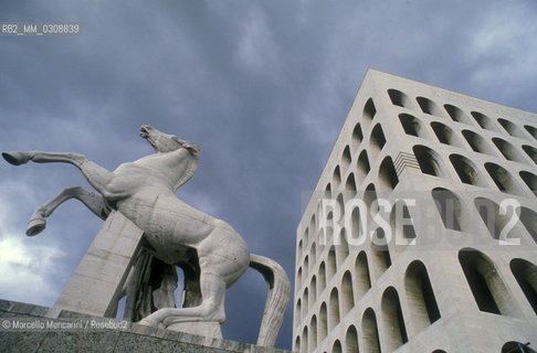Rome, EUR district, Square Coliseum (Civilization and Work Palace) / Roma, EUR, Il Colosseo quadrato (Palazzo della civiltà del lavoro) - ©Marcello Mencarini/Rosebud2