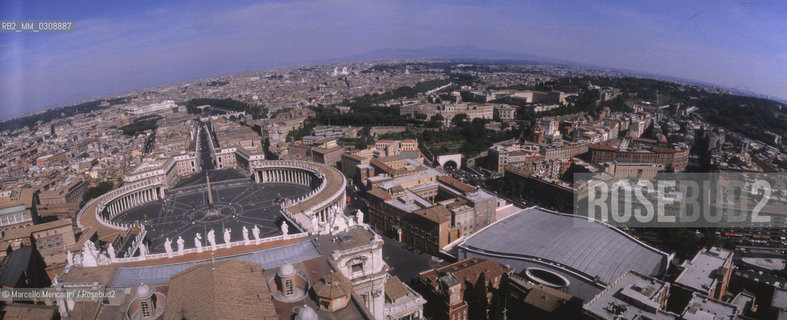 Rome. Crowd in St. Peters Square / Roma, folla in piazza San Pietro - ©Marcello Mencarini/Rosebud2