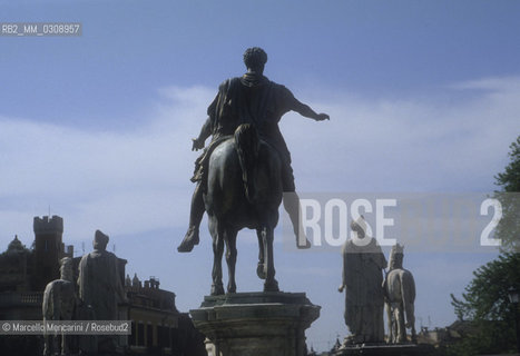 Rome, 1998. equestrian statue of Marcus Aurelius on the Capitoline Hill / Roma, 1998. Statua di Marco Aurelio in Campidoglio - ©Marcello Mencarini/Rosebud2