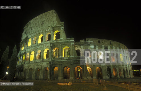 Rome, 2000. Coliseum illuminated for the Campaign against the Death Penalty / Roma, 2000 circa. Il Colosseo illuminato contro la pena di morte - ©Marcello Mencarini/Rosebud2