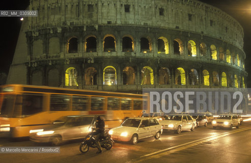 Rome, 2000. Coliseum illuminated for the Campaign against the Death Penalty / Roma, 2000 circa. Il Colosseo illuminato contro la pena di morte - ©Marcello Mencarini/Rosebud2