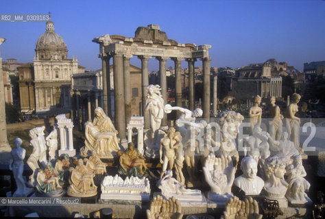 Rome souvenirs / Souvenir di Roma - ©Marcello Mencarini/Rosebud2