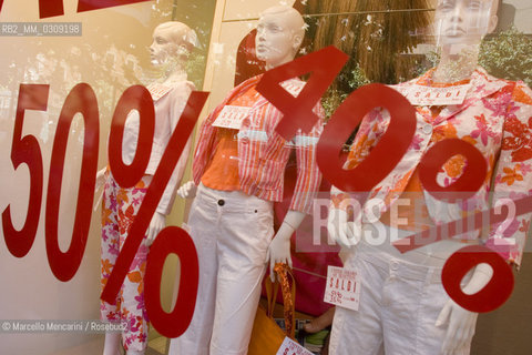 Rome, Shop sales in Via Cola di Rienzo / Roma, Saldi in via Cola di Rienzo - ©Marcello Mencarini/Rosebud2