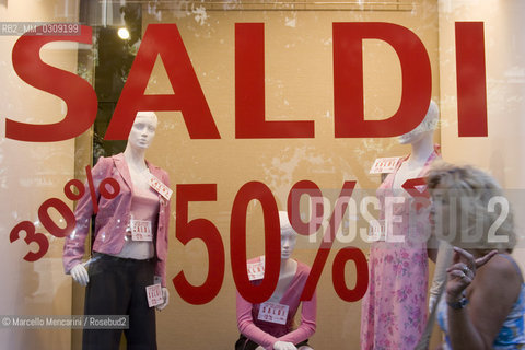 Rome, Shop sales in Via Cola di Rienzo / Roma, Saldi in via Cola di Rienzo - ©Marcello Mencarini/Rosebud2