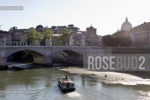 Rome. Victor Emmanuel II of Savoy Bridge  on Tiber River / Roma. Ponte Vittorio Emanuele II sul Tevere - ©Marcello Mencarini/Rosebud2