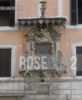 Rome, sacred niche / Roma, edicola sacra - ©Marcello Mencarini/Rosebud2