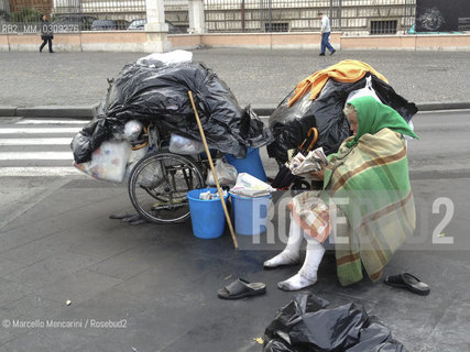 Rome, Homeless near Termini Station / Roma, clochard vicino alla Stazione Termini - 2012 Marcello Mencarini
 ©Marcello Mencarini/Rosebud2