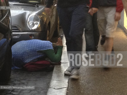 Rome, Mendicant in Via del Babuino / Roma, Mendicante in Via del Babuino - ©Marcello Mencarini/Rosebud2
