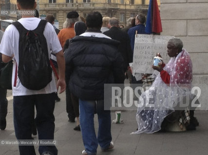 Rome, Mendicant in Largo Argentina / Roma, Mendicante in Largo Argentina - ©Marcello Mencarini/Rosebud2