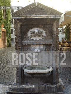 Rome, Little fountain at Borgo Pio / Roma, Fontanella a Borgo Pio - ©Marcello Mencarini/Rosebud2