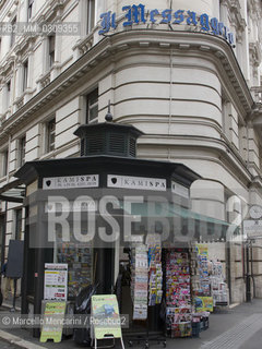 Rome, Kiosk outside the headquarters of the Rome daily Il Messaggero / Roma, Edicola davanti alla sede del quotidiano romano Il Messaggero - ©Marcello Mencarini/Rosebud2