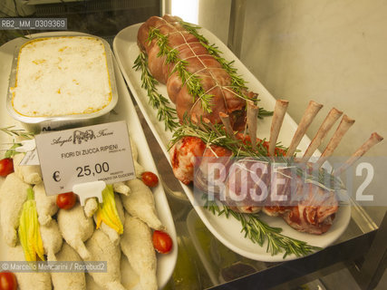 Rome, butcher-delicatessen Angelo Feroci in Via della Maddalena / Roma, Macelleria-gastronomia Angelo Feroci in via della Maddalena - ©Marcello Mencarini/Rosebud2