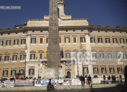 Rome, March 2014. Protest in front of Montecitorio, seat of Italian Parliament, against the prohibition of Stamina care ordered by the Health Minister Beatrice Lorenzin / Roma, marzo 2014. Protesta davanti a Montecitorio contro il divieto della cura Stamina ordinato dal ministro della salute Beatrice Lorenzin - ©Marcello Mencarini/Rosebud2