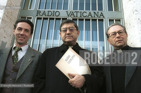 Vatican City, November 24, 1999. Sean Patrick Lovett (director of radio program Jubilaeum), Cardinal Crescenzio Sepe (Secretary General of Committee for Jubilee 2000) and Pasquale Borgomeo (director of Vatican Radio) at the Press Conference for the presentation of the  Vatican radio program Jubilaeum / Città Del Vaticano, 24 novembre 1999. Sean Patrick Lovett (direttore del Giubileo), il Cardinale Crescenzio Sepe (Segretario generale del Comitato per il Giubileo 2000) e Pasquale Borgomeo (direttore di Radio Vaticana) alla conferenza stampa per la presentazione del programma di Radio Vaticana Jubilaeum - ©Marcello Mencarini/Rosebud2