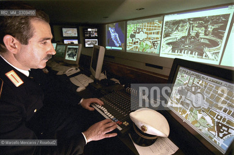Rome, 1999. Jubilee Agency Situation room / Roma, 1999. Sala operativa dellAgenzia per il Giubileo - ©Marcello Mencarini/Rosebud2