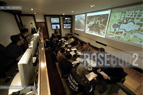 Rome, 1999. Jubilee Agency Situation room / Roma, 1999. Sala operativa dellAgenzia per il Giubileo - ©Marcello Mencarini/Rosebud2
