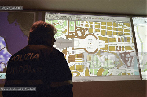 Rome, 1999. Jubilee Agency Situation room / Roma, 1999. Sala operativa dellAgenzia per il Giubileo - ©Marcello Mencarini/Rosebud2