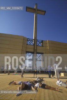 Rome, Tor Vergata, August 20, 2000. .Jubilee of young people / Roma, Tor Vergata, 20 agosto 2000. Giubileo dei giovani - ©Marcello Mencarini/Rosebud2