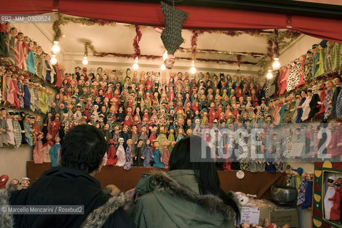 Rome, Piazza Navona Christmas Market. Puppets / Roma, Mercato di Natale in piazza Navona. Marionette - ©Marcello Mencarini/Rosebud2