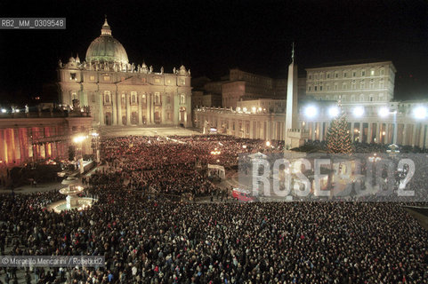 Vatican City, St. Peters Square. New Years Eve 2000 / Città del Vaticano, Piazza San Pietro. Capodanno 2000 - ©Marcello Mencarini/Rosebud2