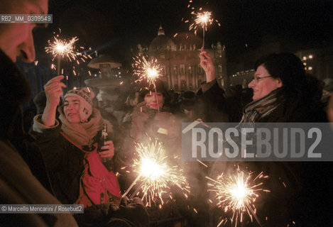 Vatican City, St. Peters Square. New Years Eve 2000 / Città del Vaticano, Piazza San Pietro. Capodanno 2000 - ©Marcello Mencarini/Rosebud2