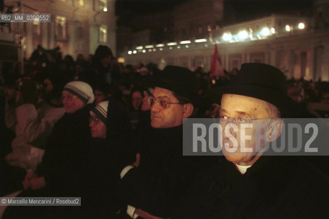 Vatican City, St. Peters Square, New Years Eve 2000. Cardinals Crescenzio Sepe and Camillo Ruini / Città del Vaticano, Piazza San Pietro, Capodanno 2000. I cardinali Crescenzio Sepe e Camillo Ruini - ©Marcello Mencarini/Rosebud2