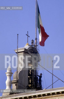 Rome, 1985. Flag-raising on the roof of the Quirinale Palace / Roma, 1985. Alzabandiera sul tetto del palazzo del Quirinale - ©Marcello Mencarini/Rosebud2