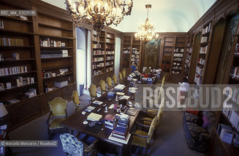 Rome, Quirinale Palace, 1985. Library / Roma, Palazzo del Quirinale, 1985. Libreria - ©Marcello Mencarini/Rosebud2