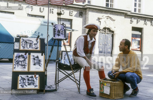 Salzburg, 1989. Street artists / Salisburgo, 1989. Artisti di strada - ©Marcello Mencarini/Rosebud2
