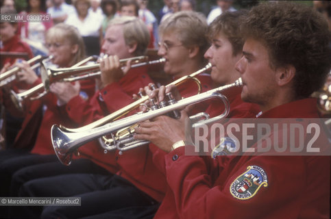 Salzburg, 1989, A band (Musikkappelle) in the gardens of the Mirabell Palace / Salisburgo, 1989. Una banda (Musikkappelle) nei giardini del castello di Mirabell - ©Marcello Mencarini/Rosebud2