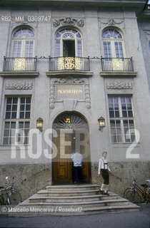 Salzburg, 1989. Mozarteum music academy / Salisburgo, 1989. La scuola musicale del Mozarteum - ©Marcello Mencarini/Rosebud2