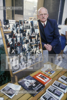 Salzburg, 1989. Book stall / Salisburgo, 1989. Bancarella di libri - ©Marcello Mencarini/Rosebud2