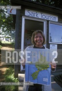 SARK ISLAND, 1994. Linda Williams, owner of a tourist agency / ISOLA DI SARK, 1994. Linda Williams proprietaria di unagenzia turistica - ©Marcello Mencarini/Rosebud2