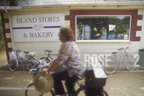 SARK ISLAND, island stores / ISOLA DI SARK, emporio dellisola - ©Marcello Mencarini/Rosebud2