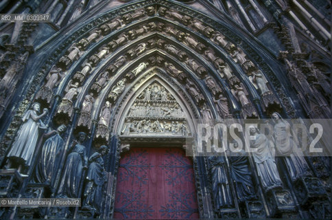 Portal of the STRASBOURG Cathedral / STRASBURGO, portale della Cattedrale - ©Marcello Mencarini/Rosebud2
