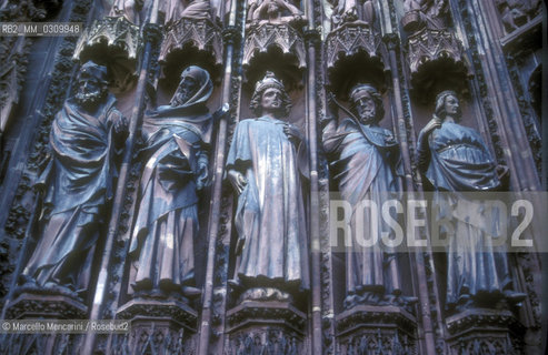 Statues of the STRASBOURG Cathedral / Statue della Cattedrale di STRASBURGO - ©Marcello Mencarini/Rosebud2