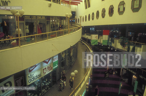 TEL AVIV, Israel. Mall / TEL AVIV, Israele. Centro commerciale  - ©Marcello Mencarini/Rosebud2