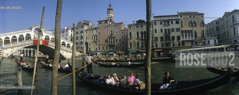 Venice, about 1990. Grand Canal and Rialto Bridge / Venezia, 1990 circa. Ponte di Rialto e Canal grande - ©Marcello Mencarini/Rosebud2
