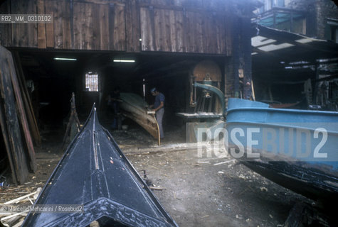 Venice, about 1990. A squero, or gondola yard / Venezia, 1990 circa. Uno squero, cantiere dove si costruiscono le gondole - Marcello Mencarini
 ©Marcello Mencarini/Rosebud2