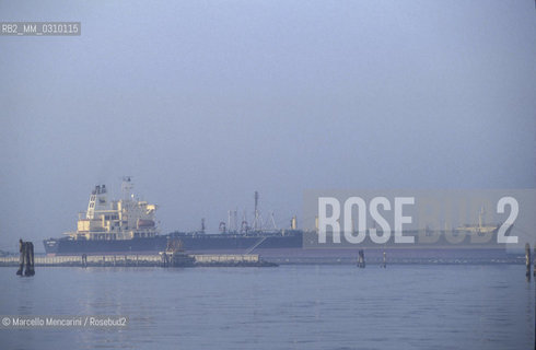 Venice, about 1990. Oil tanker in the lagoon / Venezia, 1990 circa. Petroliera in laguna - ©Marcello Mencarini/Rosebud2