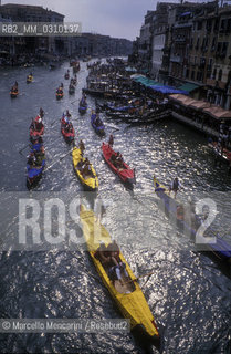 Venice, about 1990. Historical regatta along the Grand Canal / Venezia, 1990 circa. Regata storica sul Canal Grande - ©Marcello Mencarini/Rosebud2