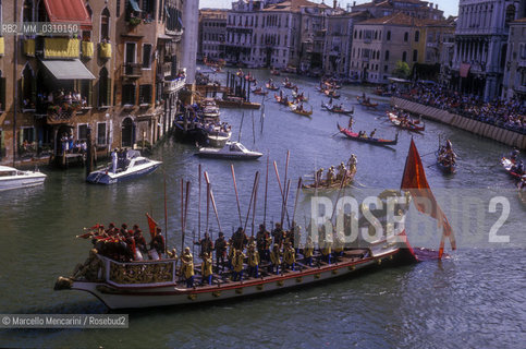 Venice, about 1990. Historical regatta along the Grand Canal / Venezia, 1990 circa. Regata storica sul Canal Grande - ©Marcello Mencarini/Rosebud2