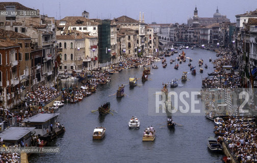 Venice, about 1990. Historical regatta along the Grand Canal / Venezia, 1990 circa. Regata storica sul Canal Grande - ©Marcello Mencarini/Rosebud2