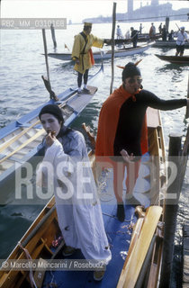 Venice Carnival, about 1990. Carnival costumes / Carnevale di Venezia, 1990 circa. Maschere - ©Marcello Mencarini/Rosebud2