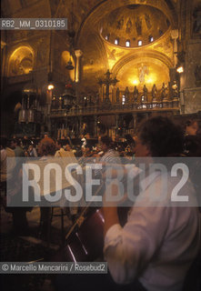 Venice Music Biennale 1995. Concert in Saint Marks Basilica / Biennale Musica di Venezia 1995. Concerto nella Basilica di San Marco - ©Marcello Mencarini/Rosebud2