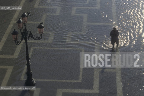 Venice, 1998. High Tide in St. Marks Square / Venezia, 1998. Acqua alta in Piazza San Marco - ©Marcello Mencarini/Rosebud2