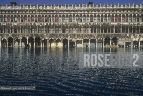 Venice, 1998. High Tide in St. Marks Square / Venezia, 1998. Acqua alta in Piazza San Marco - ©Marcello Mencarini/Rosebud2