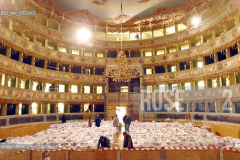 Venice, November 24, 2003. Interior view of La Fenice Theater just restored / Venezia, 24 novembre 2003. Interno del Teatro La Fenice appena restaurato - ©Marcello Mencarini/Rosebud2